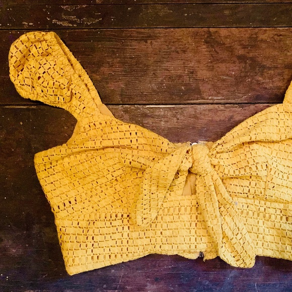 Vintage Yellow Bow Top - Picture 2 of 4